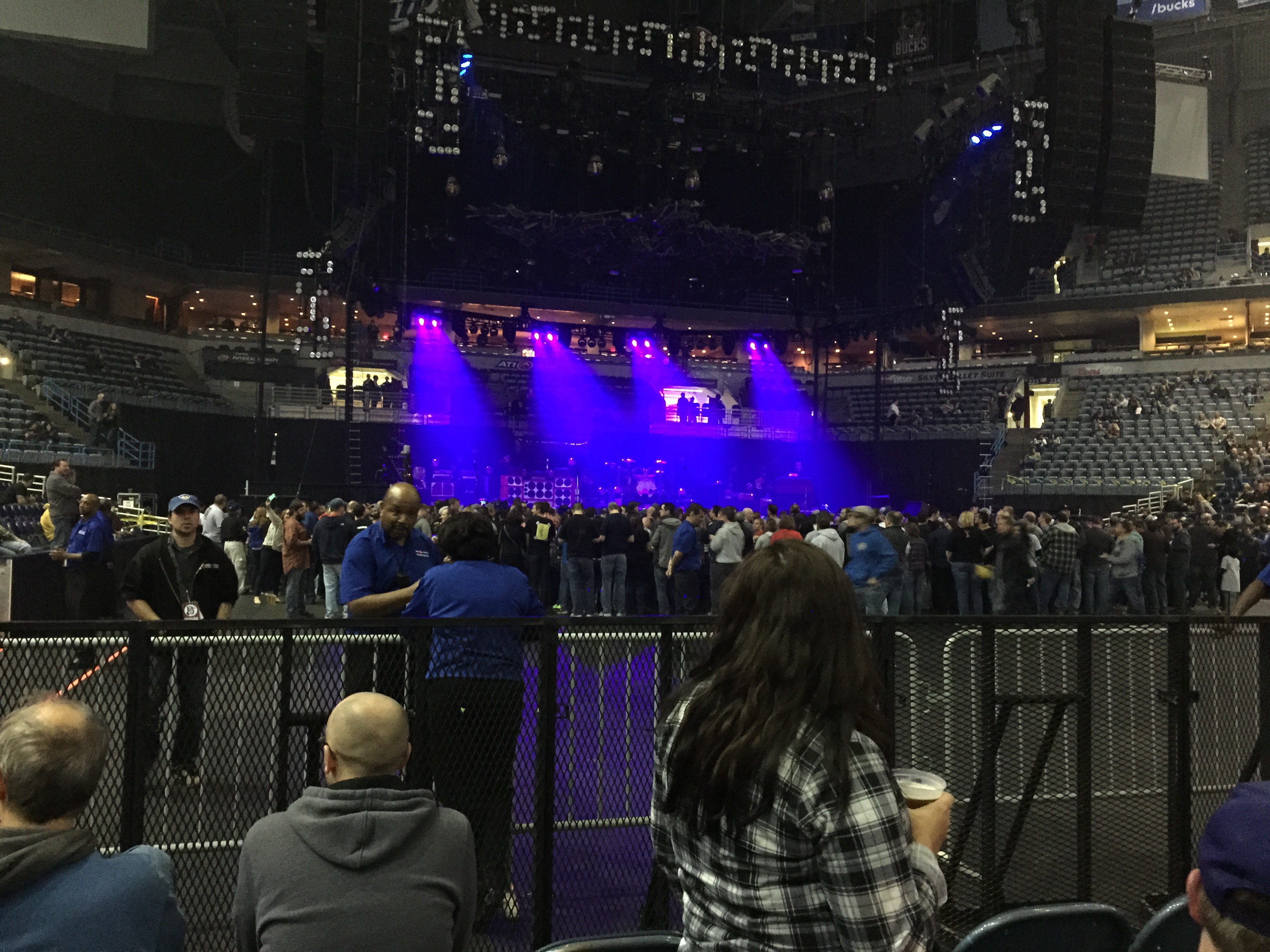 Pearl Jam at Bradley Center — photo 1