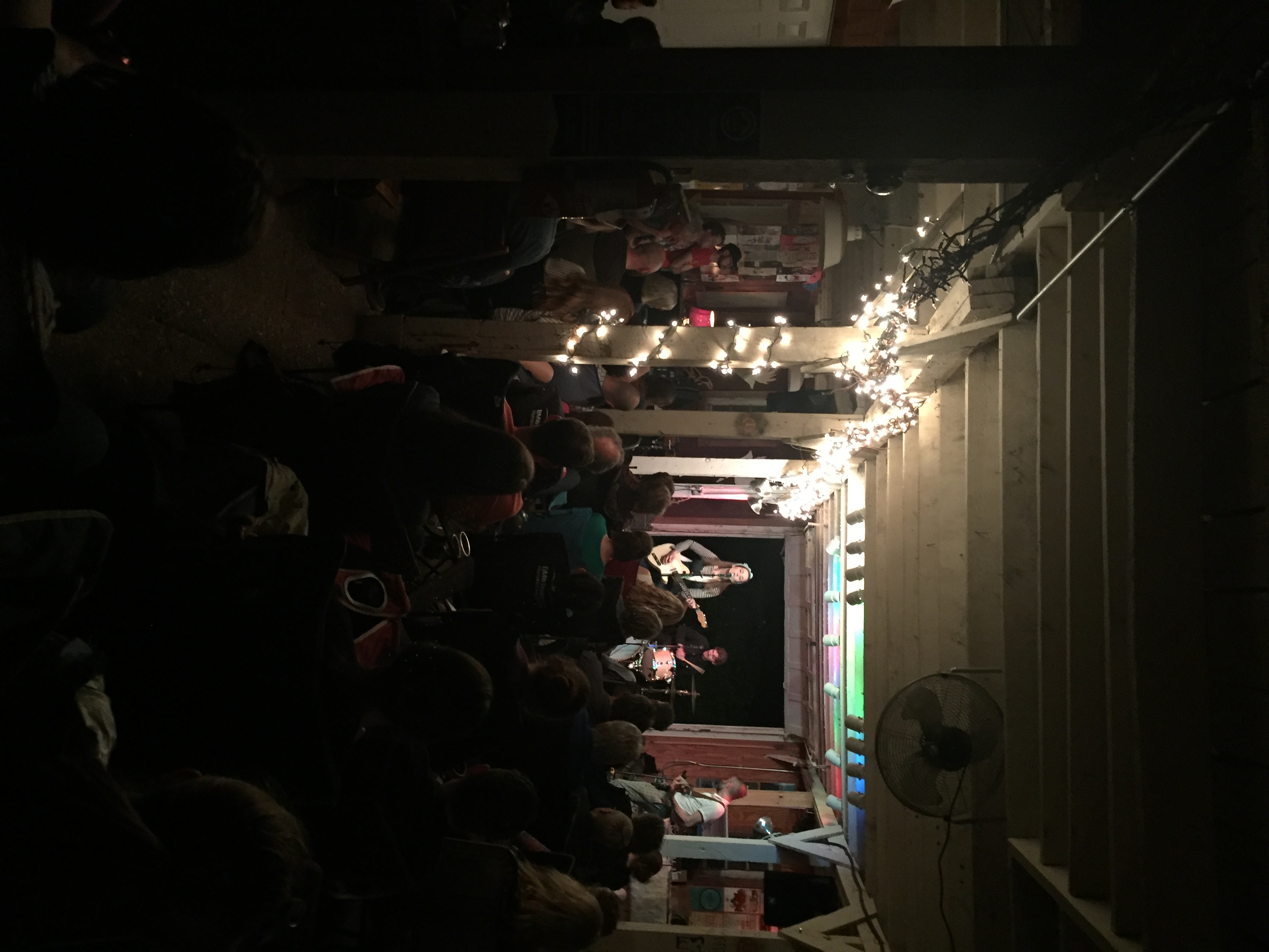 Margaret Glaspy at The Shitty Barn — photo 1